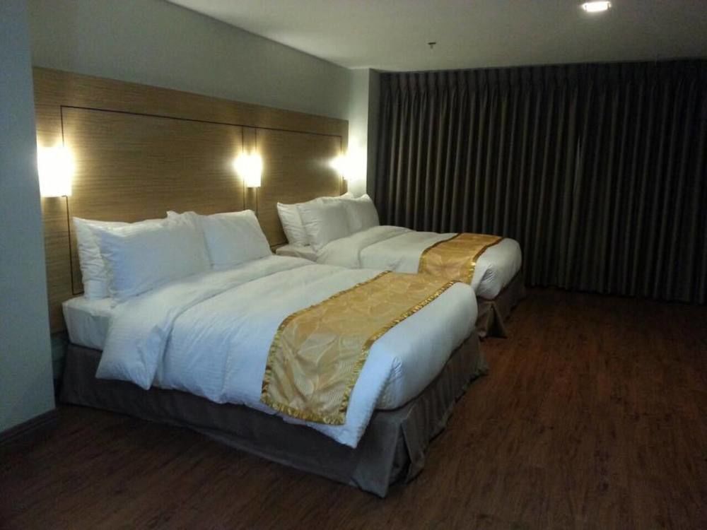 טגאיטאי Vista Real Hotel מראה חיצוני תמונה