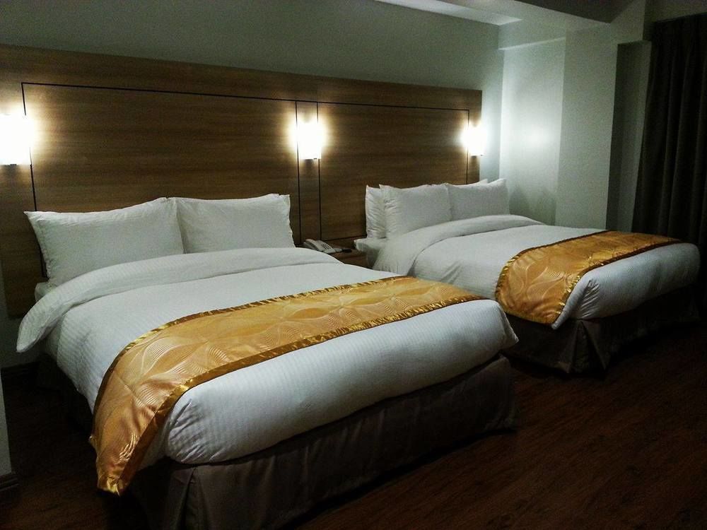 טגאיטאי Vista Real Hotel מראה חיצוני תמונה