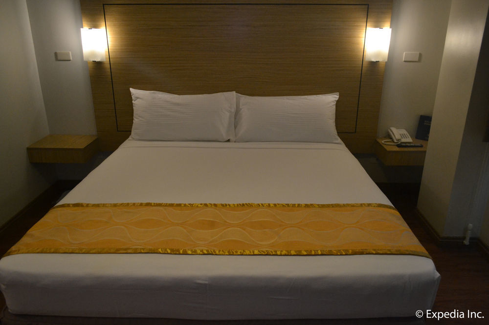 טגאיטאי Vista Real Hotel מראה חיצוני תמונה