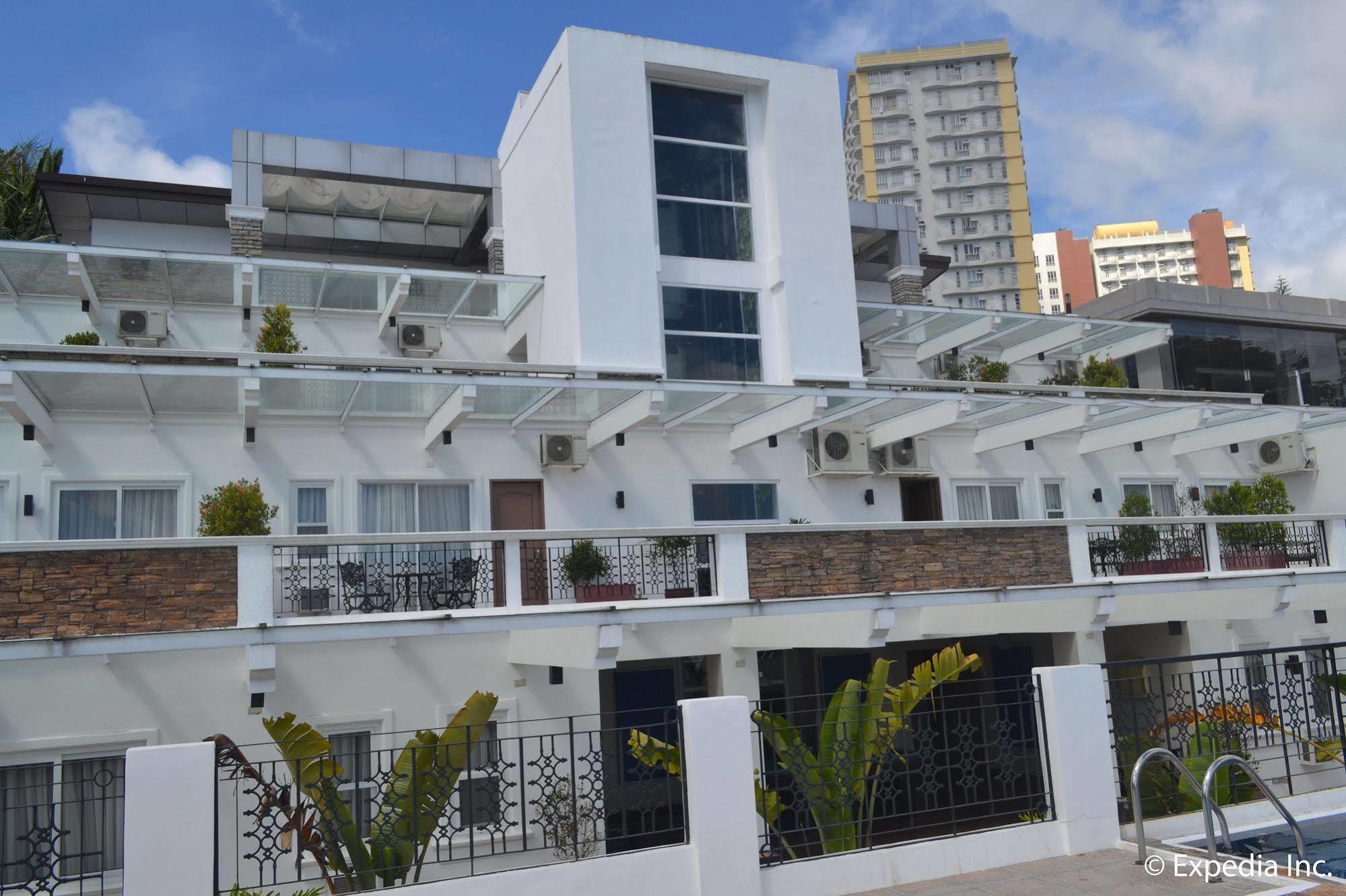 טגאיטאי Vista Real Hotel מראה חיצוני תמונה