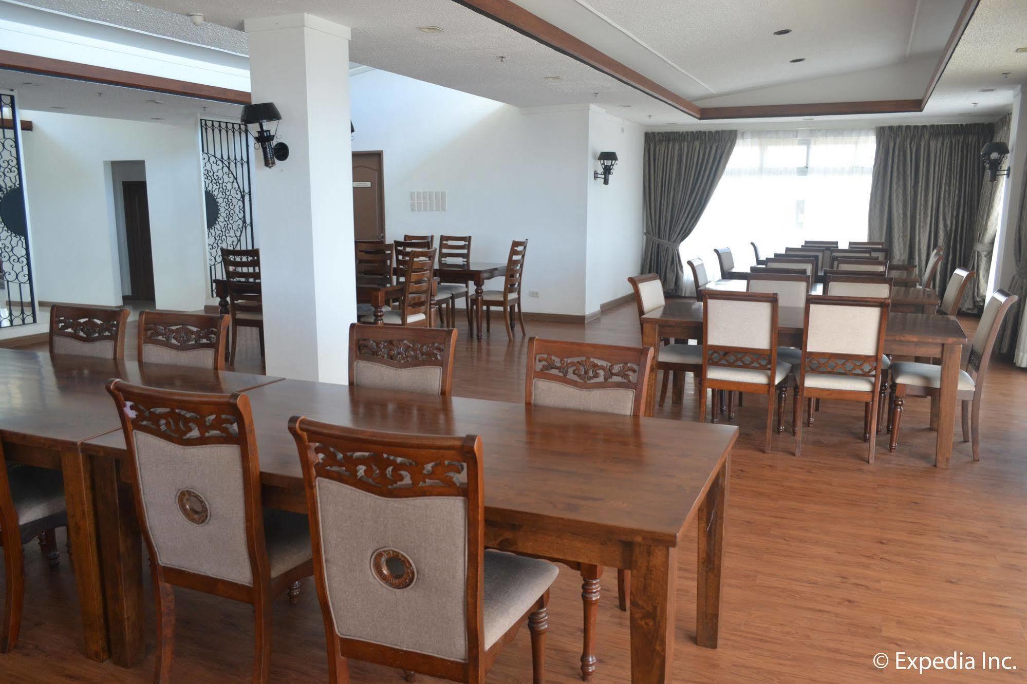 טגאיטאי Vista Real Hotel מראה חיצוני תמונה