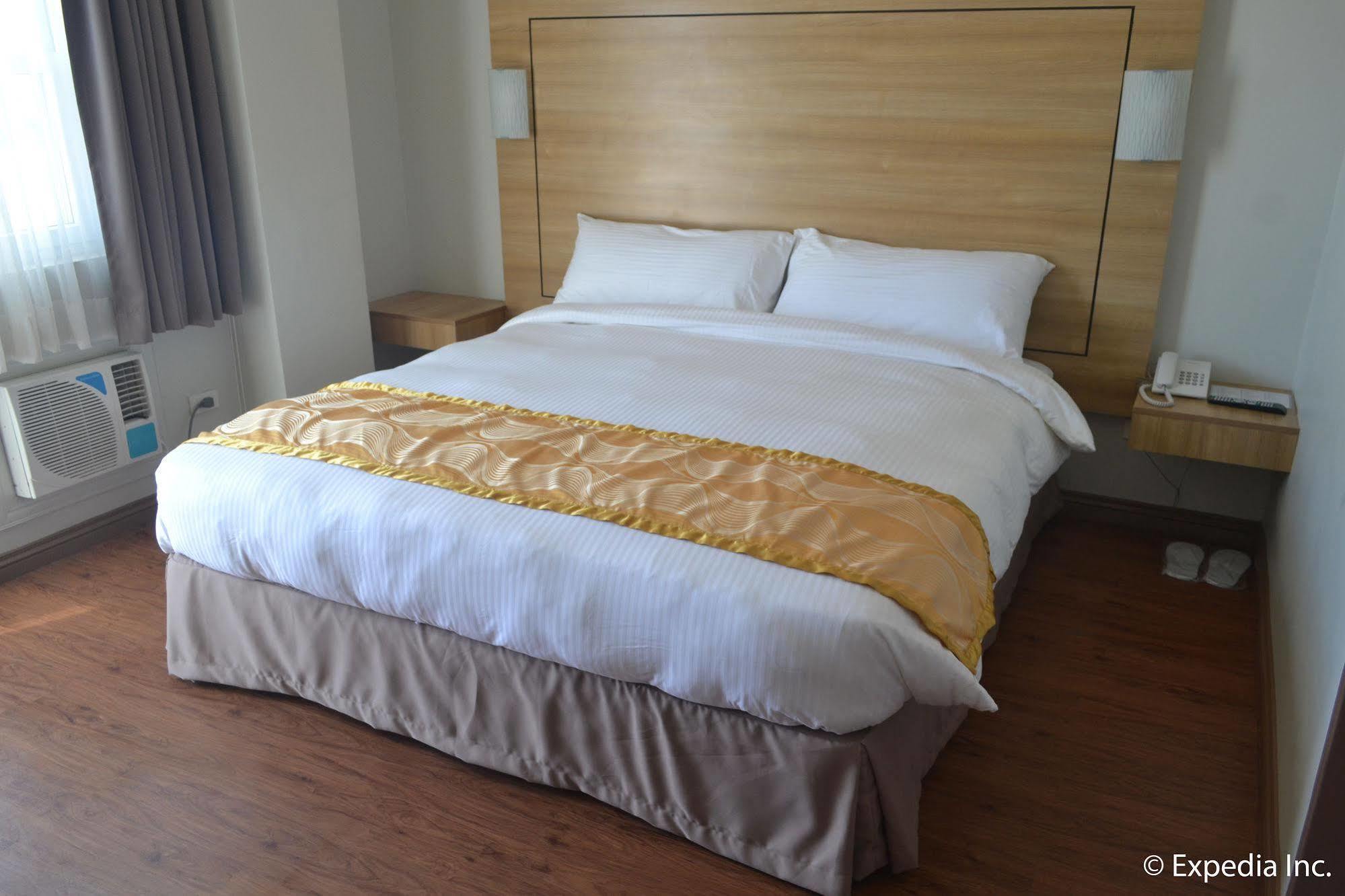טגאיטאי Vista Real Hotel מראה חיצוני תמונה